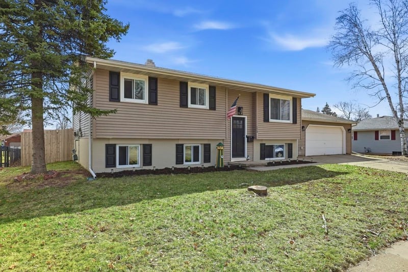 124 Schaefer St, Appleton, WI 54915-3120