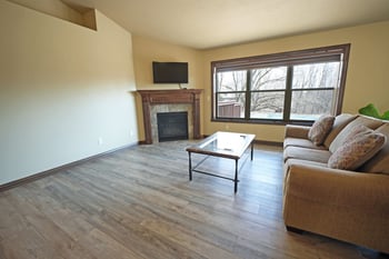 730 Aerostar Ln, Green Bay, WI 54313