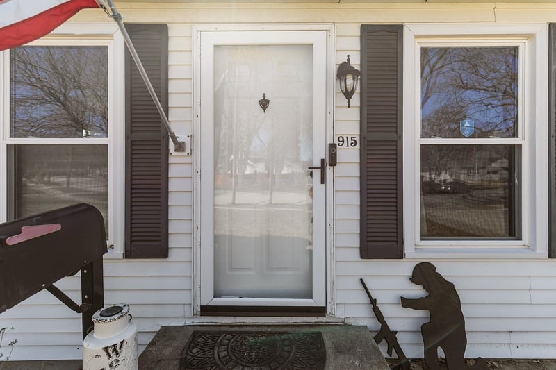 915 Twilight Dr, De Pere, WI 54115