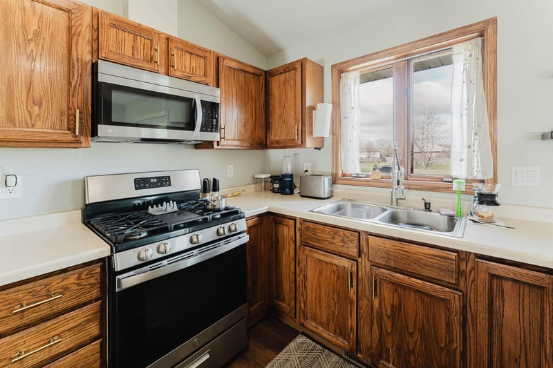 3113 Bellfield Dr, Oshkosh, WI 54904