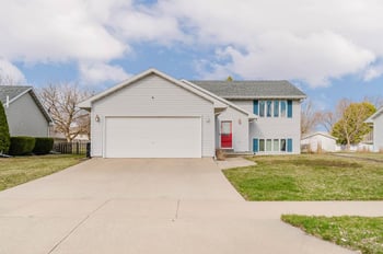 3113 Bellfield Dr, Oshkosh, WI 54904