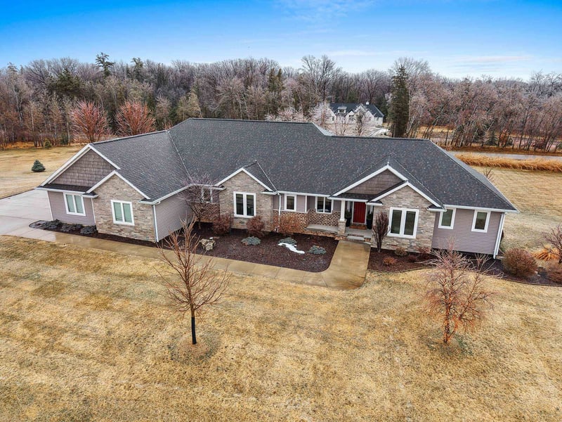 2875 Stone Creek Cir, Suamico, WI 54313-9107