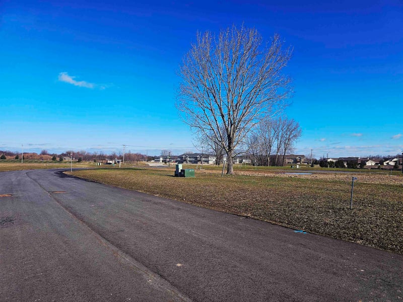 3324 Vail Ln #1, Appleton, WI 54915