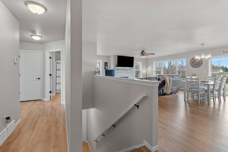 1221 Velsen Rd, Green Bay, WI 54313