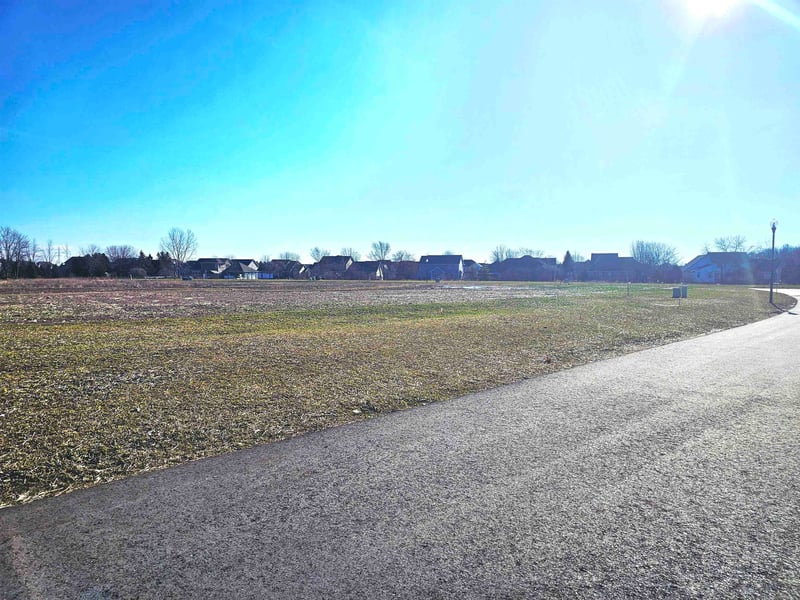 2277 Nana Ln #6, Appleton, WI 54915