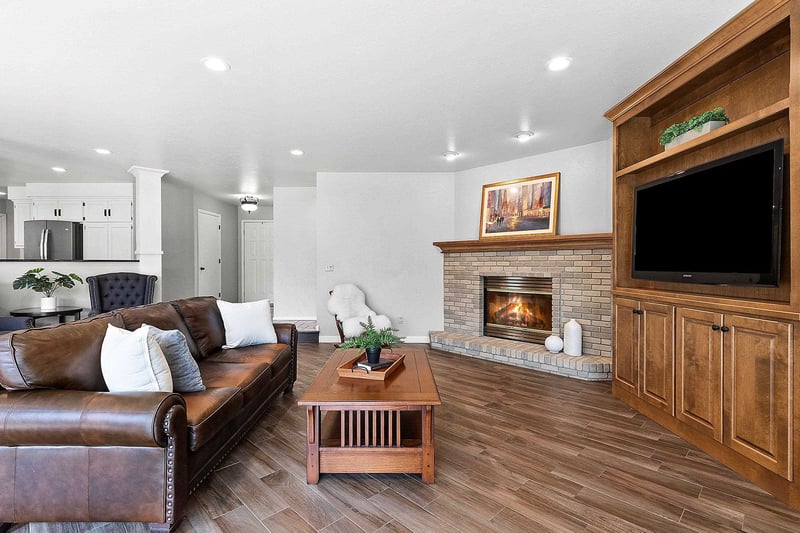 2763 Memorial Dr, Green Bay, WI 54313-6248