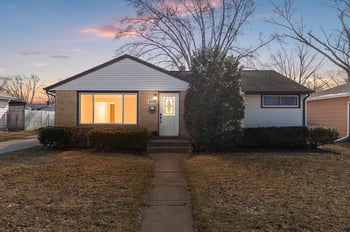 1714 Lilac Ln, Green Bay, WI 54302-2316