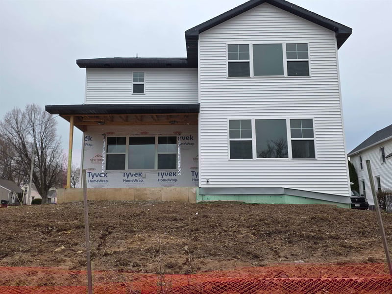 716 9th St, Kaukauna, WI 54130