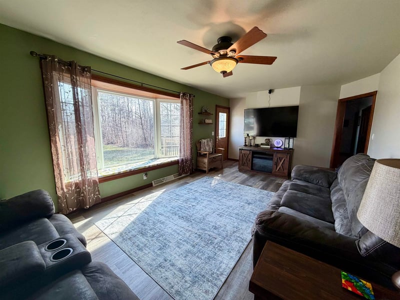 6634 Lower Rd, Sobieski, WI 54171-9790