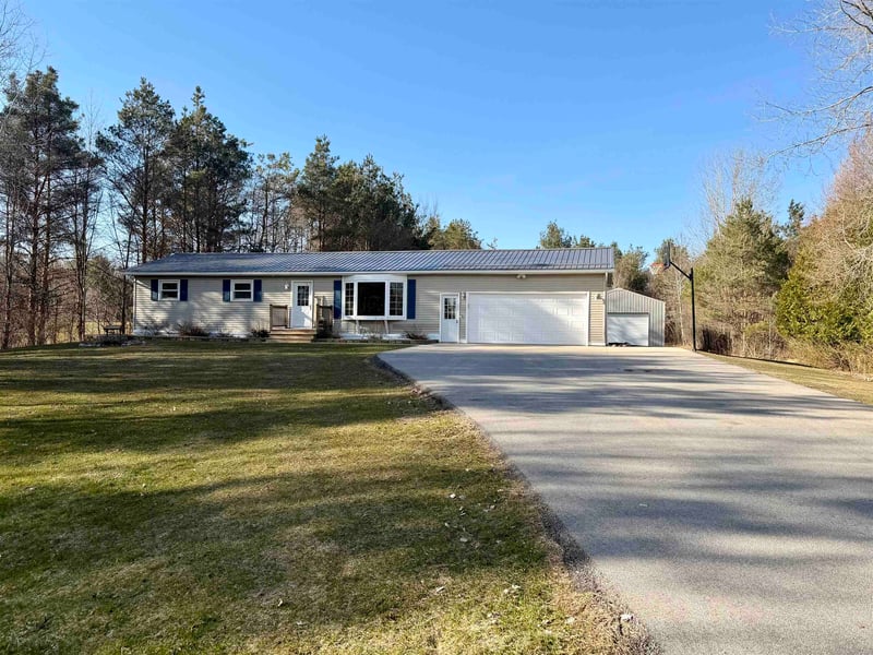 6634 Lower Rd, Sobieski, WI 54171-9790