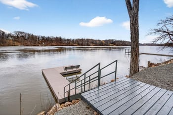 739 Park St, Wrightstown, WI 54180-1017