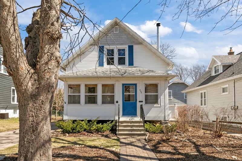 730 Powers St, Oshkosh, WI 54901-4657