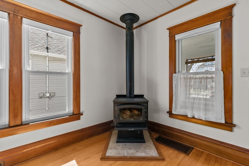 730 Powers St, Oshkosh, WI 54901-4657