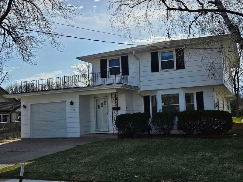 1823 Alvin St, Appleton, WI 54911-2705