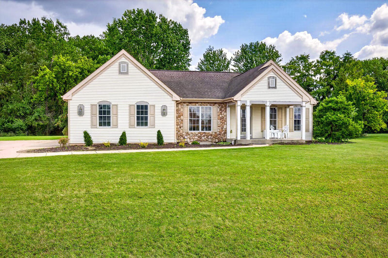 4424 Harbor Village Dr, Omro, WI 54963-8229