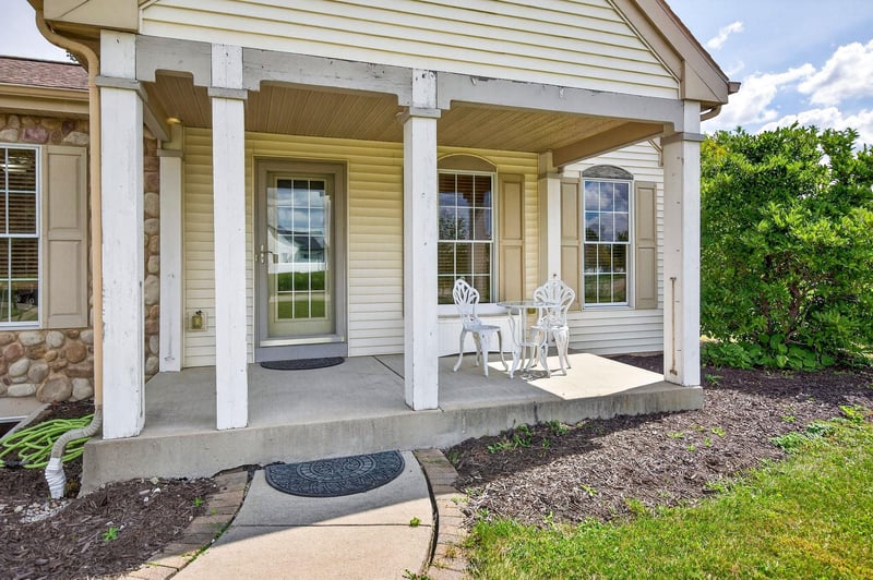 4424 Harbor Village Dr, Omro, WI 54963-8229