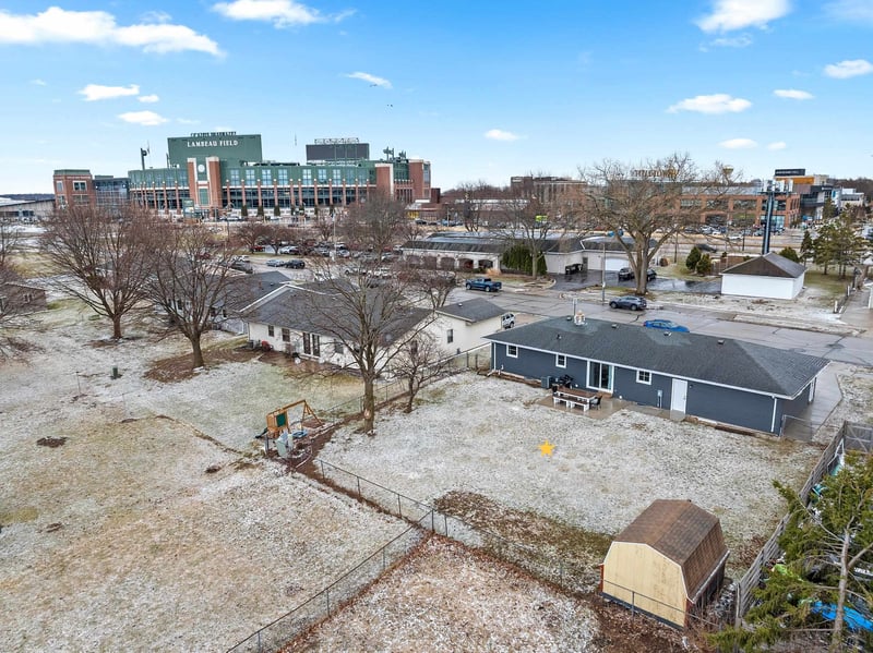 1855 St Agnes Dr, Green Bay, WI 54304-3964