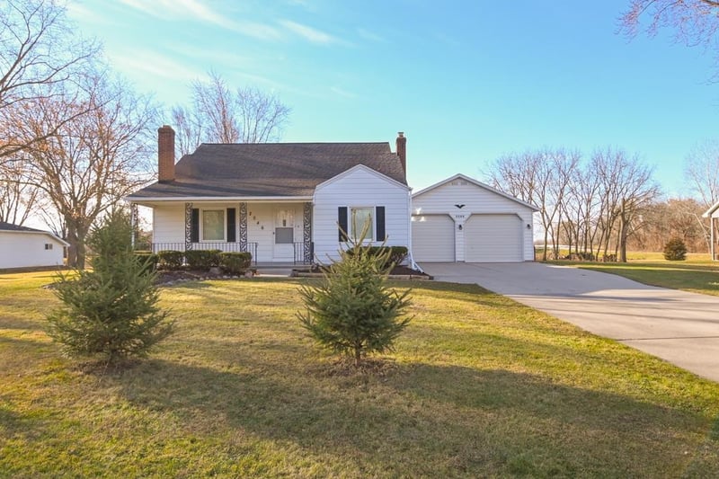 2046 Wayside Pl, Green Bay, WI 54311