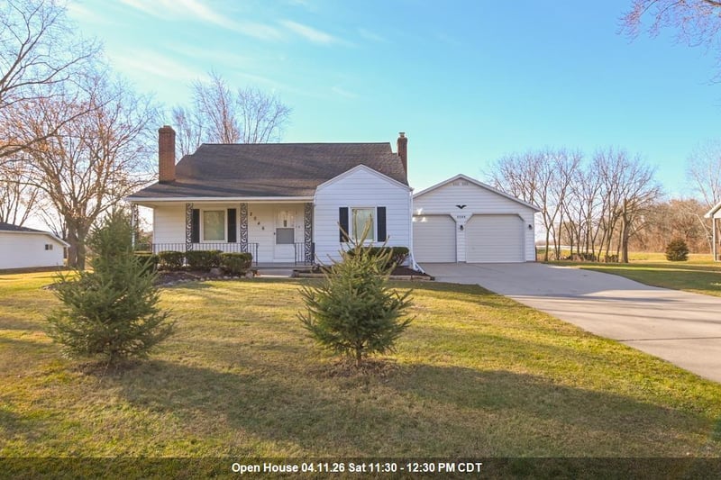 2046 Wayside Pl, Green Bay, WI 54311