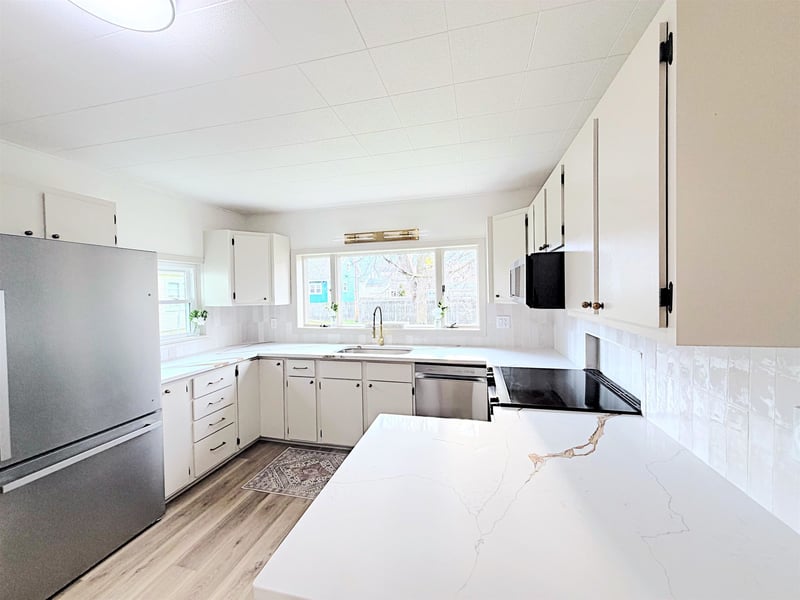 109 Madison St, Chilton, WI 53014