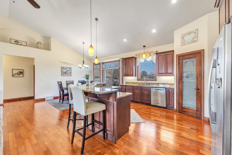 334 Whispering Creek Ct, Green Bay, WI 54303-6026