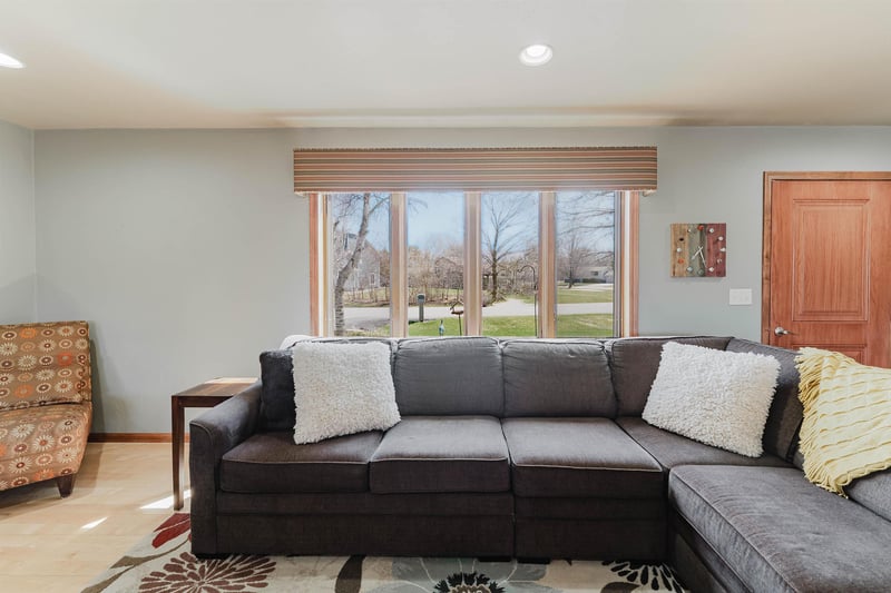 3127 Honey Creek Ct, Oshkosh, WI 54904