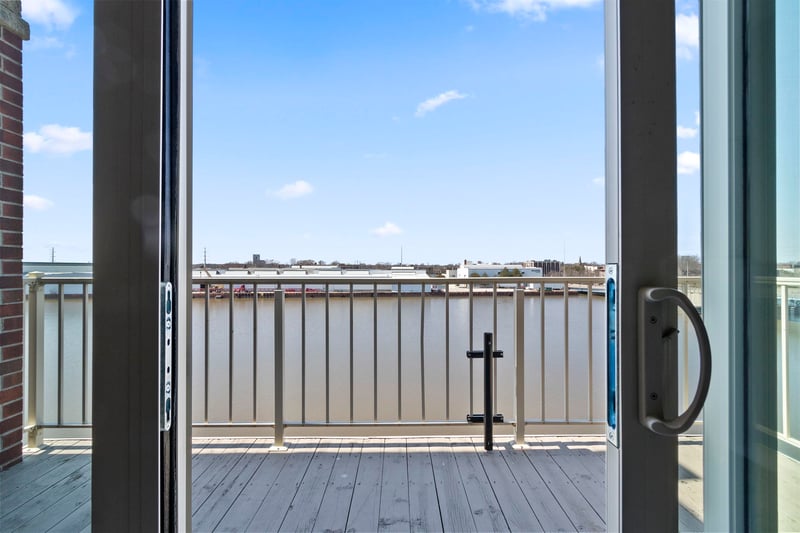 118 Washington St #417B, Green Bay, WI 54301-4280