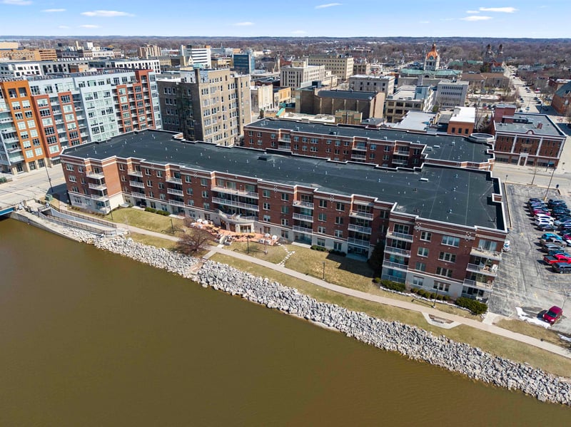 118 Washington St #417B, Green Bay, WI 54301-4280