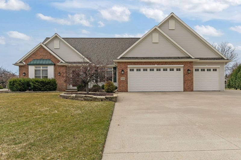 W6569 Rickey Ln, Greenville, WI 54942
