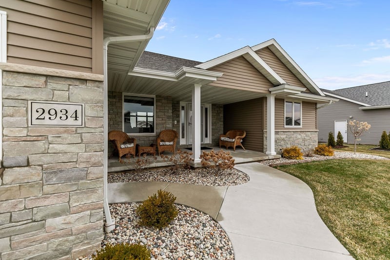 2934 Turquoise Ln, Appleton, WI 54913