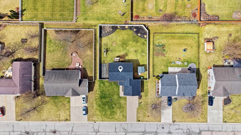 N9551 Clover Ridge Trl, Appleton, WI 54915