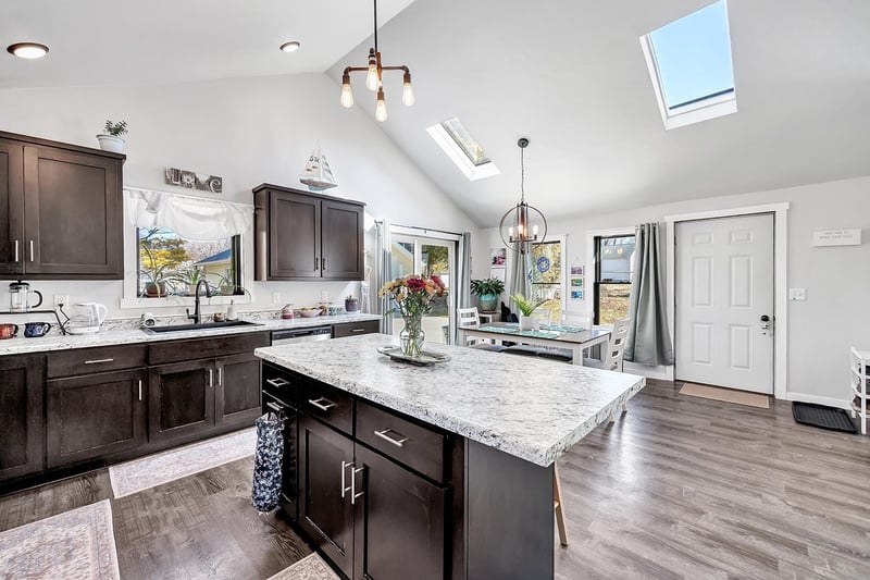 219 Rolland St, Algoma, WI 54201