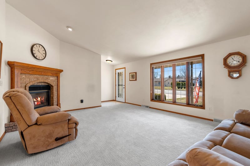 2817 Oslo Dr, Green Bay, WI 54311-6672