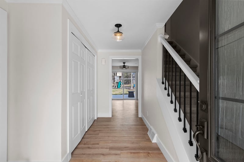 1545 Fox Ct, Green Bay, WI 54313