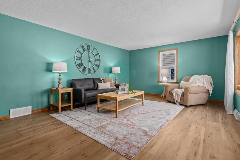 121 Schaefer St, Appleton, WI 54915