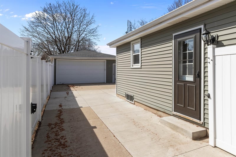 121 Schaefer St, Appleton, WI 54915