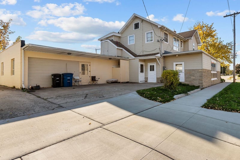 754 Main St, Oshkosh, WI 54901