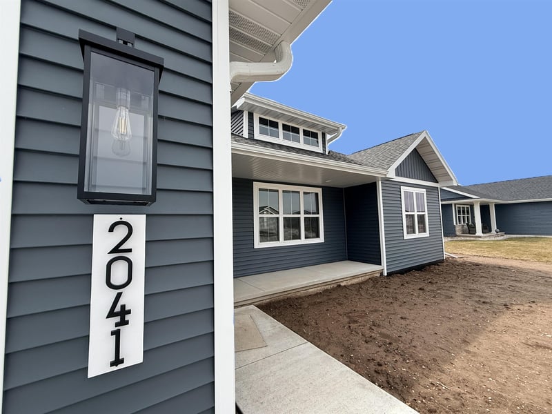 2041 Bear Paw Trl, Kaukauna, WI 54130