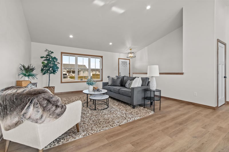 2041 Bear Paw Trl, Kaukauna, WI 54130