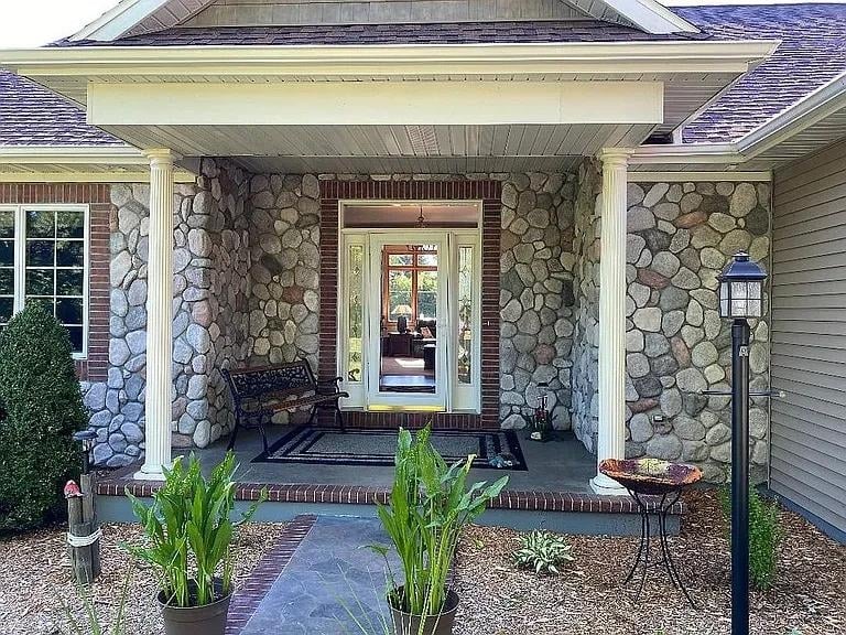 4928 Meade St, Appleton, WI 54913