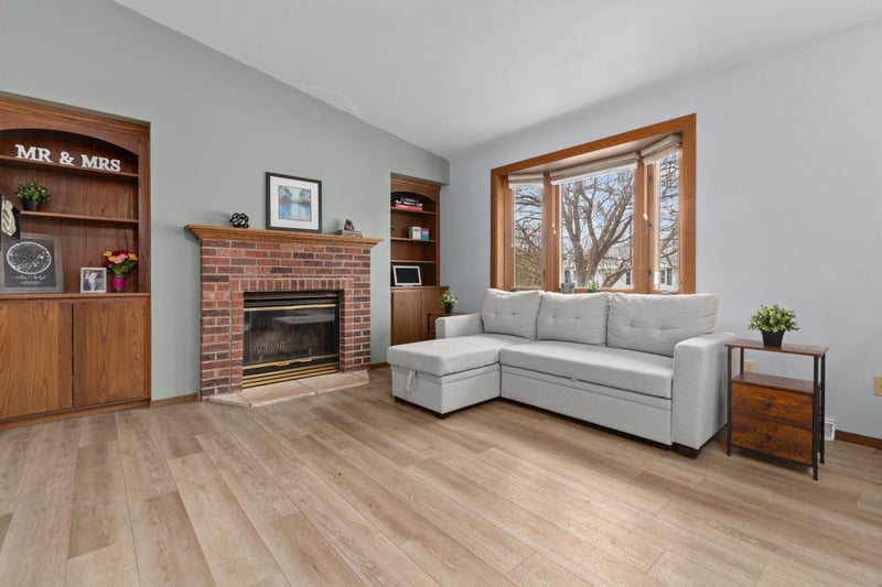 1342 Inverness Ln, Neenah, WI 54956