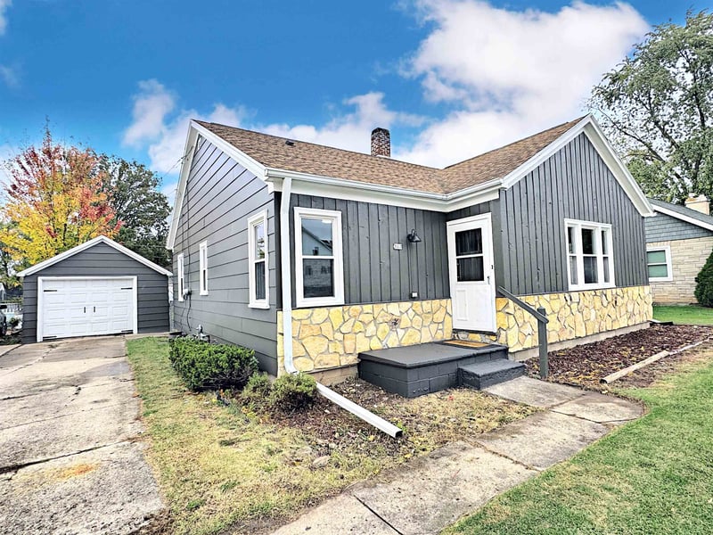 310 Ryan St, Brillion, WI 54110