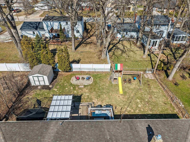 421 Memory Ct, Green Bay, WI 54301-2236