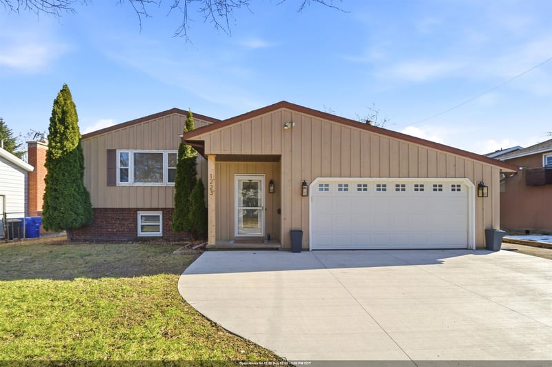 1223 Grant St, Appleton, WI 54914