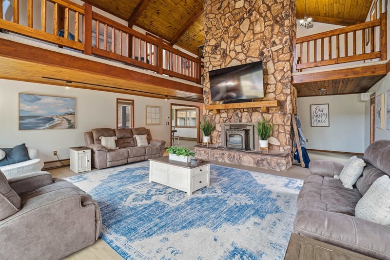 4431 Swallow Banks Ln, Oshkosh, WI 54904