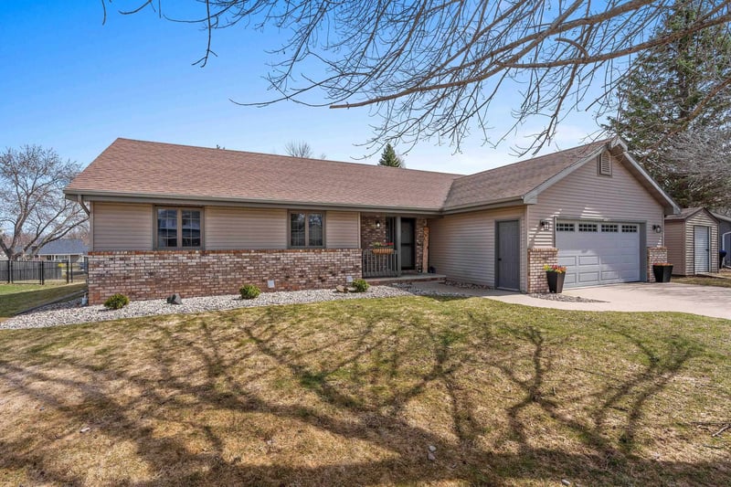 N362 Rogers Ln, Appleton, WI 54915