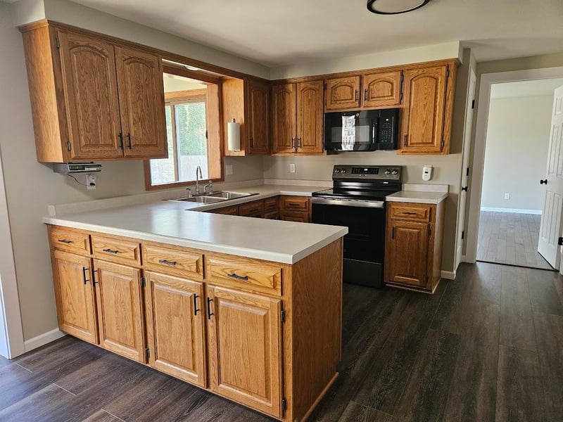 1011 Alpine Dr, Green Bay, WI 54311