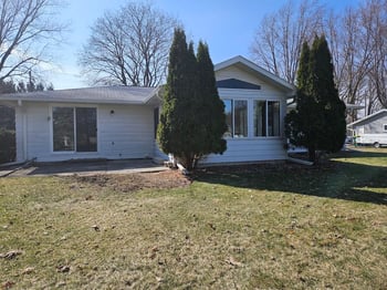 1011 Alpine Dr, Green Bay, WI 54311