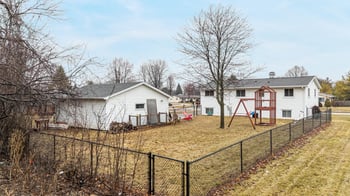 827 Heritage Trl, Oshkosh, WI 54904