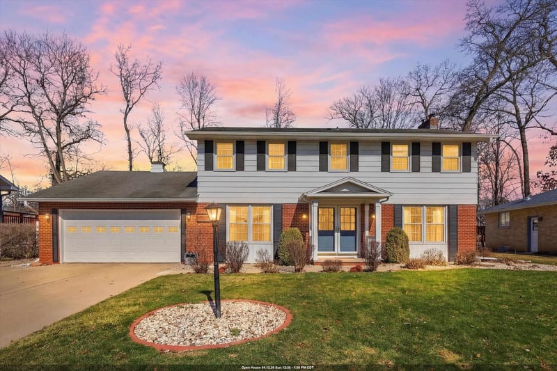 1427 Springdale Ln, Green Bay, WI 54304-1726